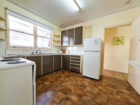 GOLF 39 MOLLYMOOK BEACH - Whitsundays Accommodation 1