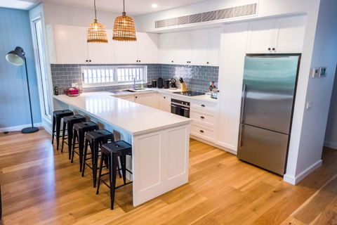 Pandanas Apartments 17B Mollymook Beach - Whitsundays Accommodation 4