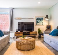 Pandanas Apartments 17B Mollymook Beach - Whitsundays Accommodation