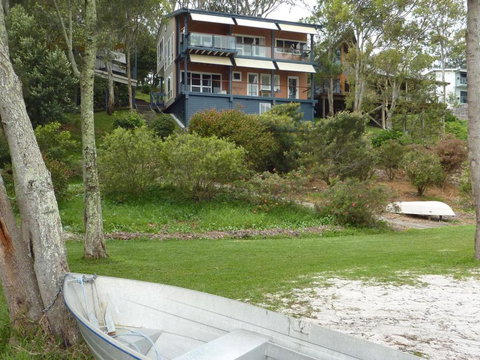 Green Point Lakehouse - Whitsundays Accommodation 2