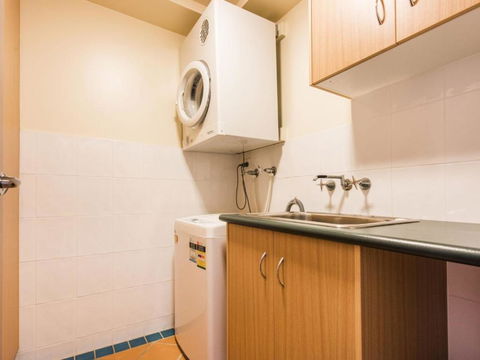 Riverview Apartments 1.3 - Whitsundays Accommodation 3