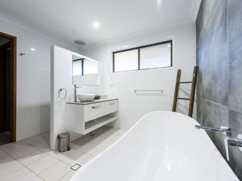 Ripples On The Bay - Whitsundays Accommodation 1