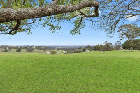 Paperbark Cottage Mowbray Park Farm - Whitsundays Accommodation 0