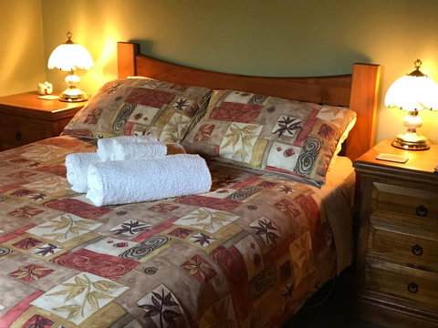 Acacia Hills Retreat - Whitsundays Accommodation 5