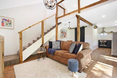 Way Out Wandi - Whitsundays Accommodation 4