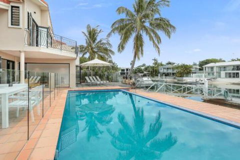 Waterfront Luxury Noosa Heads - Whitsundays Accommodation 1
