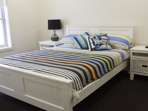 Joness Beach House Perfect Location With Views! - Whitsundays Accommodation 1