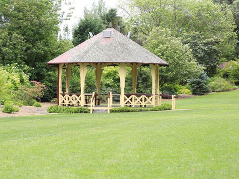 Old Bank Stables 3 Night Weekends For Price Of 2 - Whitsundays Accommodation 1