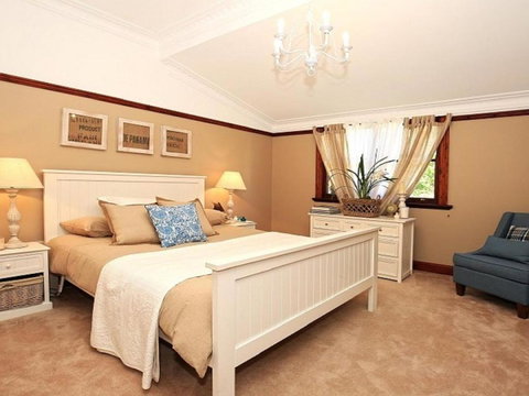 Sarnia Period Home In Garden Oasis With Pool - Whitsundays Accommodation 1