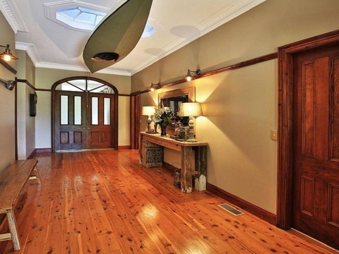 Sarnia Period Home In Garden Oasis With Pool - Whitsundays Accommodation 2