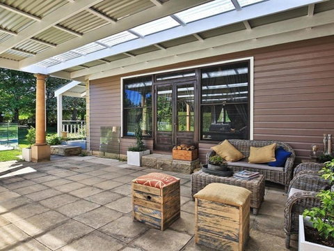 Sarnia Period Home In Garden Oasis With Pool - Whitsundays Accommodation 5