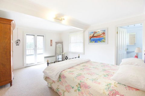 The Dolls House Charming 2 Bedroom Cottage Just A Short Walk From The Village - Whitsundays Accommodation 4