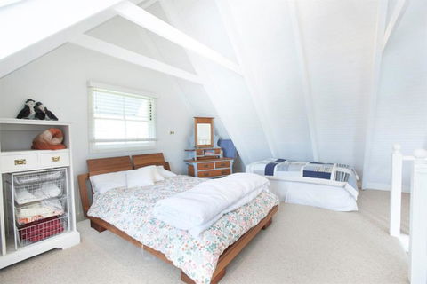 The Dolls House Charming 2 Bedroom Cottage Just A Short Walk From The Village - Whitsundays Accommodation 6
