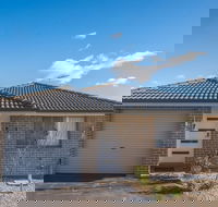Peaceful 2kingbed Rootyhill Townhouse Near Station - Whitsundays Accommodation