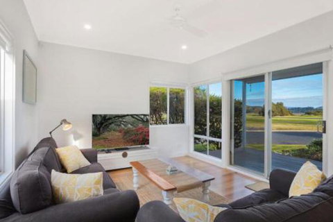 Kesla Beach House - Whitsundays Accommodation 5
