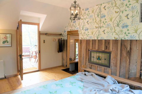 Adelaide Hills Camellia Cottage WiFi - Whitsundays Accommodation 5
