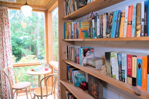 Adelaide Hills Camellia Cottage WiFi - Whitsundays Accommodation 1