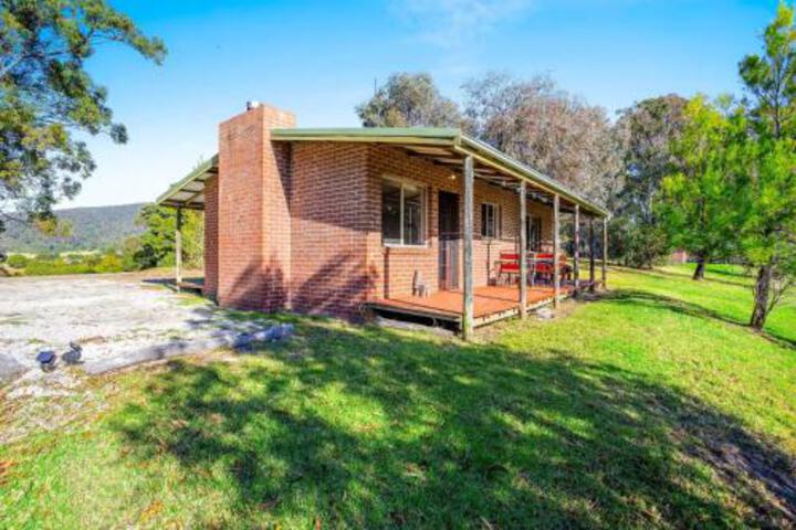 Tinpot ACT Whitsundays Accommodation