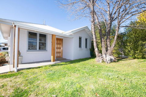 The Endsleigh 1 Bedroom Villa Free Wifi Near CBD - Whitsundays Accommodation 6