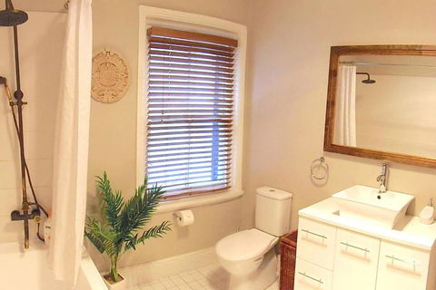 YSG The Edward Townhouses 155 & 157 Steps To Town - Whitsundays Accommodation 6