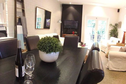 YSG The Edward Townhouses 155 & 157 Steps To Town - Whitsundays Accommodation 2