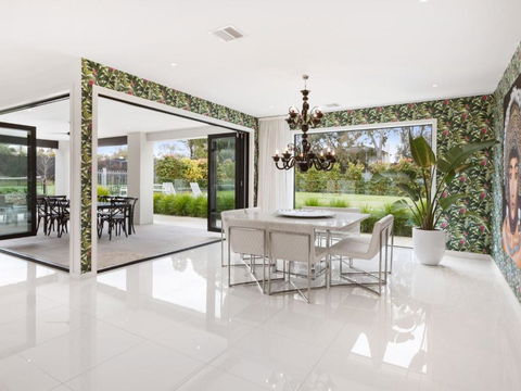 CATALINA MOUNT ELIZA - Whitsundays Accommodation 5