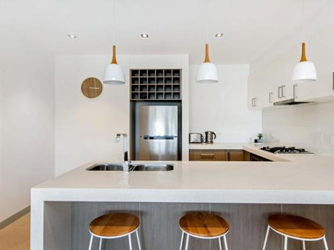 NORTH POINT RETREAT MORNINGTON - Whitsundays Accommodation 6