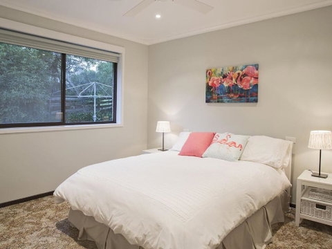 ROANJOKA DROMANA.... - Whitsundays Accommodation 4