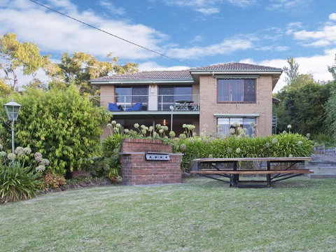 ROANJOKA DROMANA.... - Whitsundays Accommodation 3