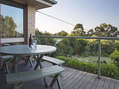 ROANJOKA DROMANA.... - Whitsundays Accommodation 5