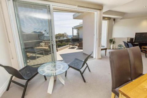 SEA GRANGE MORNINGTON - Whitsundays Accommodation 0