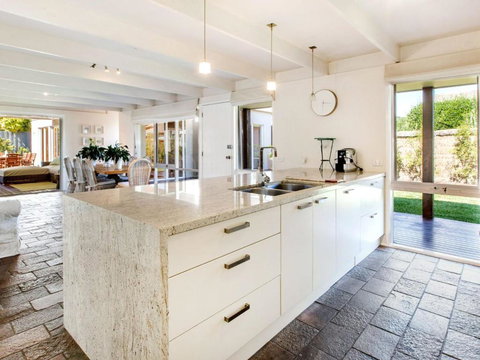 WAIKIKI BLAIRGOWRIE - Whitsundays Accommodation 4