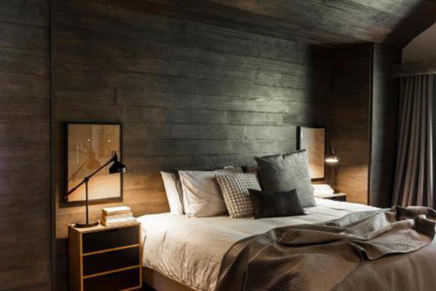 Hardwood House - Whitsundays Accommodation 4