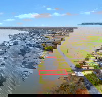 Mulwala Waterside - Whitsundays Accommodation