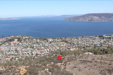 Hilltop House - Whitsundays Accommodation 1