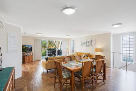 Luxury Boardwalk Apartment Unit 7 - Whitsundays Accommodation 7