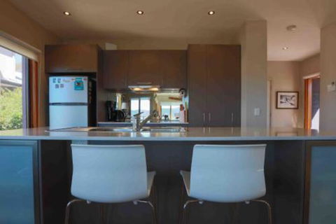 Snowy Mountains Townhouse - Whitsundays Accommodation 4