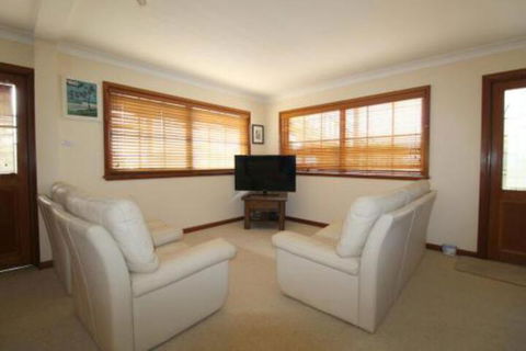 Amzaz 15 Korogora Street - Whitsundays Accommodation 5