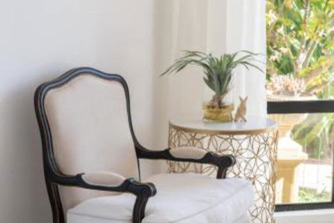 ULTRA SPACIOUS STYLISH HOME In PRESTONS SYDNEY - Whitsundays Accommodation 4