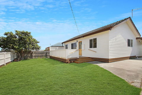 The Fishermans Cottage - Whitsundays Accommodation 2