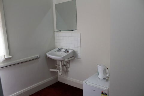 Royal Hotel Orange - Whitsundays Accommodation 4