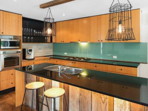 Family Foreshore Favourite - Whitsundays Accommodation 2