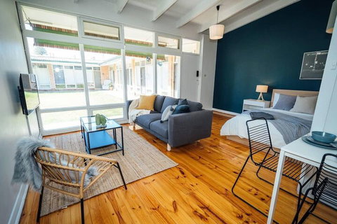 High Tide On Augusta Netflix Wifi & Chill... - Whitsundays Accommodation 6