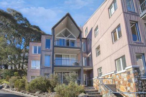 Snowman 8 - Whitsundays Accommodation 3