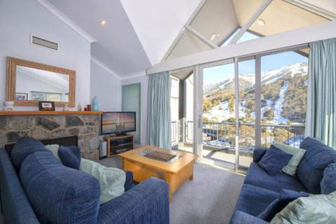 Snowman 8 - Whitsundays Accommodation 0