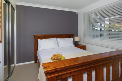 Seaview On Boanyo Ocean Views & Close To Beach - Whitsundays Accommodation 7