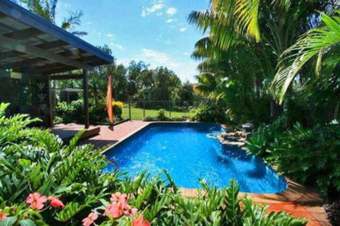 Illalangi Views Pool Walk To Beach - Whitsundays Accommodation 0