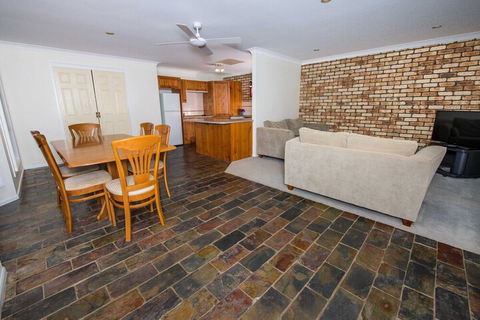 Whitesands Road Unit 2 / 12 - Whitsundays Accommodation 7
