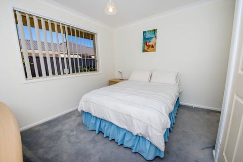 Whitesands Road Unit 2 / 12 - Whitsundays Accommodation 2