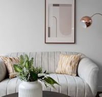 Delightful Townhouse Staymoonee Ponds  Parking - Whitsundays Accommodation